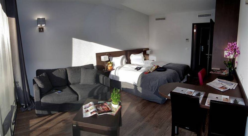 Hotel Eden Park Pau Est, Avec Piscine מראה חיצוני תמונה